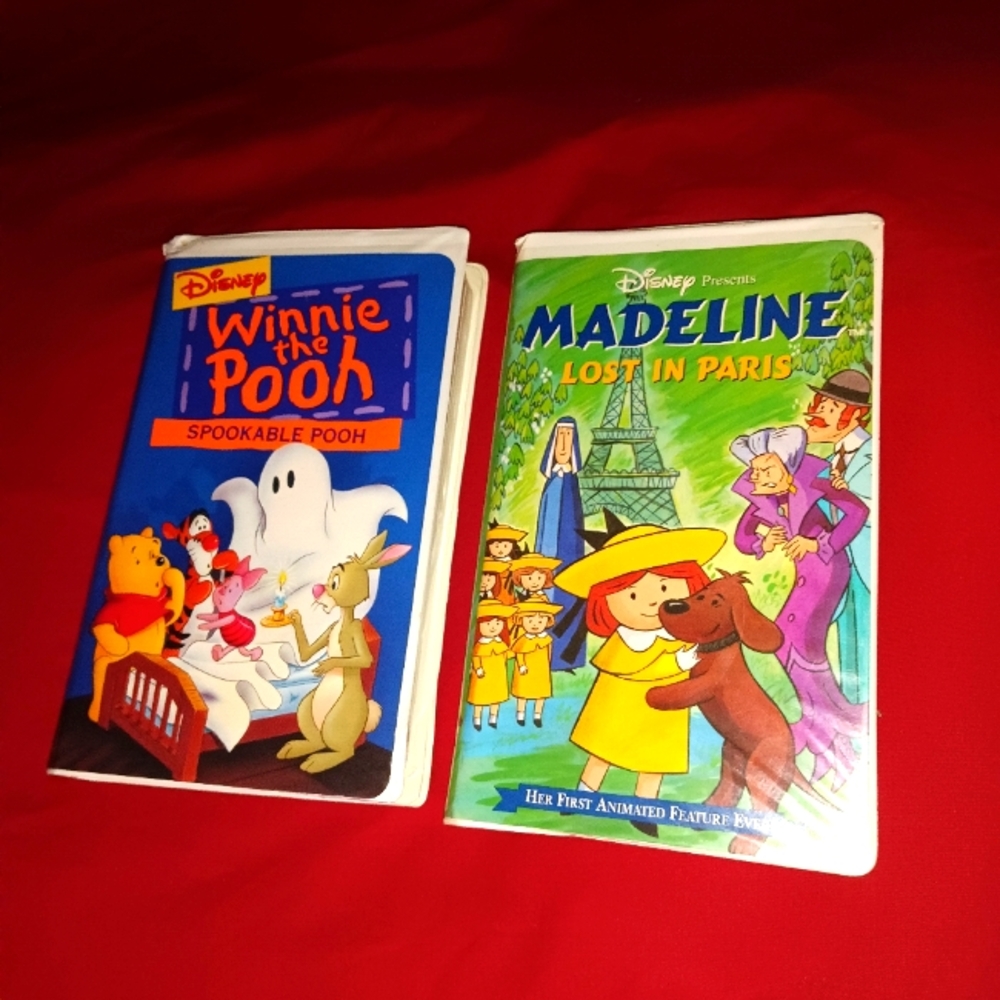 Disney VHS movies. 2pc. Winnie the Pooh and Madeline 💛